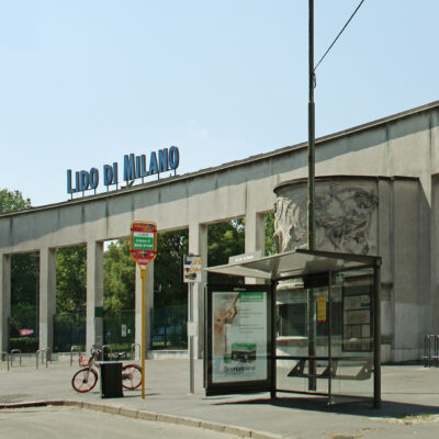 Lido_di_Milano,_scorcio_dell'ingresso_visto_dal_piazzale_Lotto